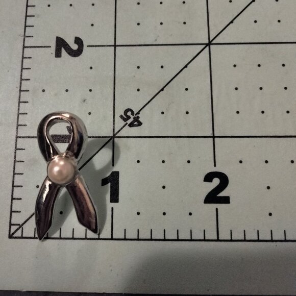 Silver Ribbon Brooch With Pearl Accent - Picture 2 of 2